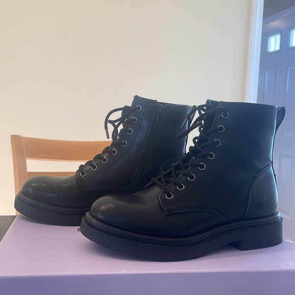 Madden Girl Paloma Bootie - Picture 4 of 8